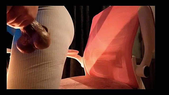 vickvalencia2 online show from 04.14.26