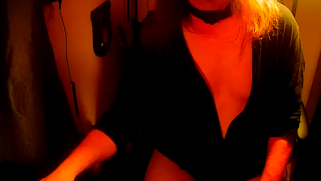 Snapshot of GoodGirlKelly chatting on 05.15.26 GoodGirlKelly online show from 05.15.26