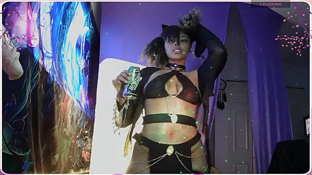 Snapshot of HonneyBunnyXO chatting on 05.03.26 HonneyBunnyXO online show from 05.03.26
