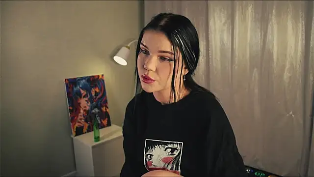 Snapshot of PinkSharky chatting on 12.17.25 PinkSharky online show from 12.17.25