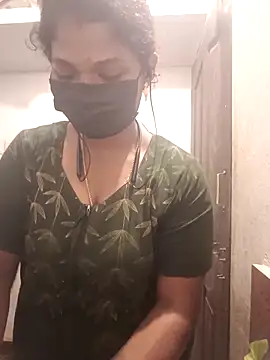 Snapshot of tamilsaisree chatting on 03.17.26 tamilsaisree online show from 03.17.26