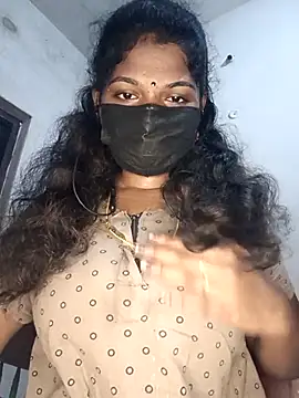 Snapshot of tamilsaisree chatting on 04.11.26 tamilsaisree online show from 04.11.26