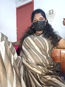 Snapshot of tamilsaisree chatting on 04.12.26 tamilsaisree online show from 04.12.26