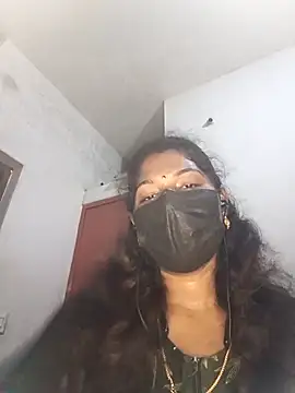 Snapshot of tamilsaisree chatting on 04.14.26 tamilsaisree online show from 04.14.26
