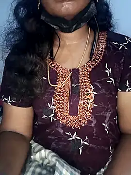 Snapshot of tamilsaisree chatting on 04.21.26 tamilsaisree online show from 04.21.26