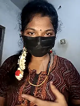 Snapshot of tamilsaisree chatting on 04.27.26 tamilsaisree online show from 04.27.26