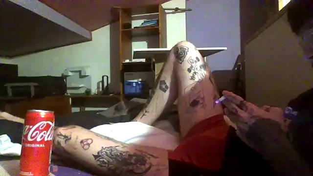Snapshot of atreus69big chatting on 06.11.26 atreus69big online show from 06.11.26