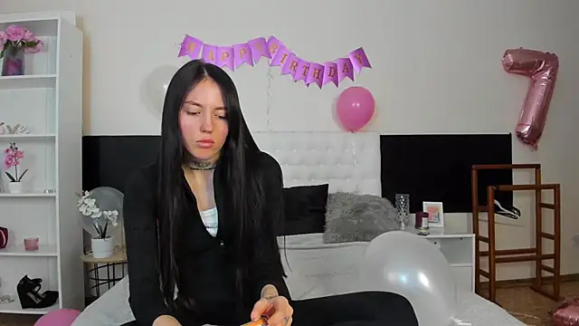 AdrianaCult online show from 02.28.26