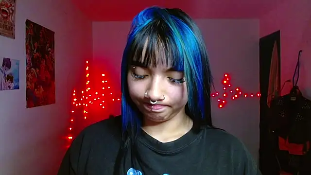 Snapshot of _Veronicaa_ chatting on 04.28.26 Veronicaa online show from 04.28.26