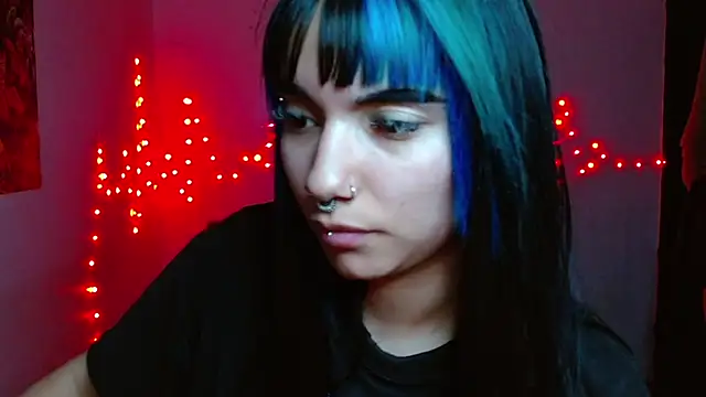 Snapshot of _Veronicaa_ chatting on 05.04.26 Veronicaa online show from 05.04.26