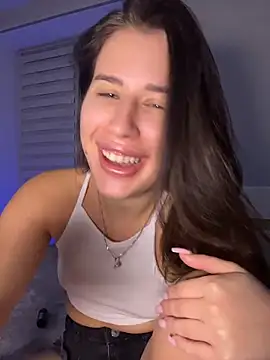 Lira Fayeee online show from 06.08.26