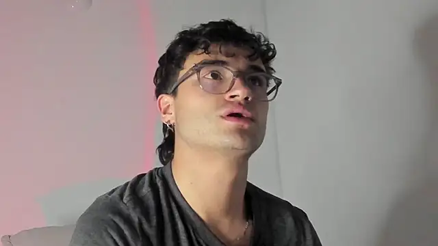 Snapshot of charlie_dicker chatting on 02.03.26 charlie dicker online show from 02.03.26