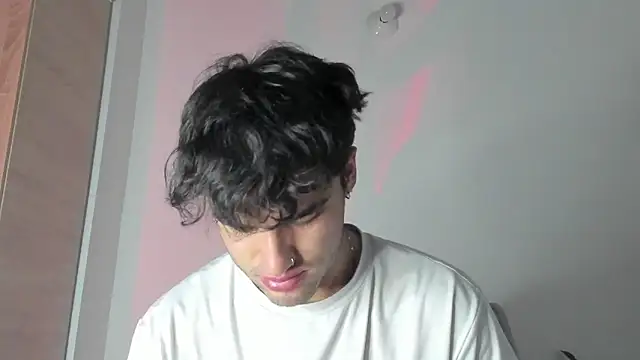 Snapshot of charlie_dicker chatting on 02.10.26 charlie dicker online show from 02.10.26