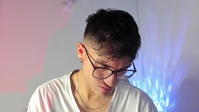 Snapshot of charlie_dicker chatting on 02.14.26 charlie dicker online show from 02.14.26