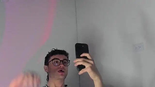 Snapshot of charlie_dicker chatting on 03.15.26 charlie dicker online show from 03.15.26