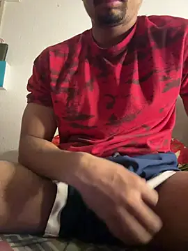 Snapshot of hot_gym_b0y chatting on 07.23.26 hot gym b0y online show from 07.23.26