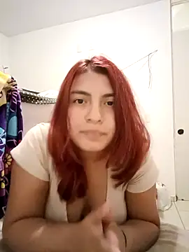 Snapshot of LUNARB23 chatting on 12.17.25 LUNARB23 online show from 12.17.25