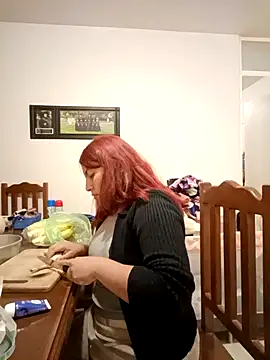 Snapshot of LUNARB23 chatting on 12.21.25 LUNARB23 online show from 12.21.25