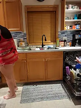 Snapshot of infinirose chatting on 02.18.26 infinirose online show from 02.18.26