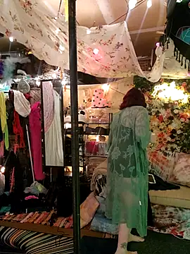 Snapshot of infinirose chatting on 03.17.26 infinirose online show from 03.17.26