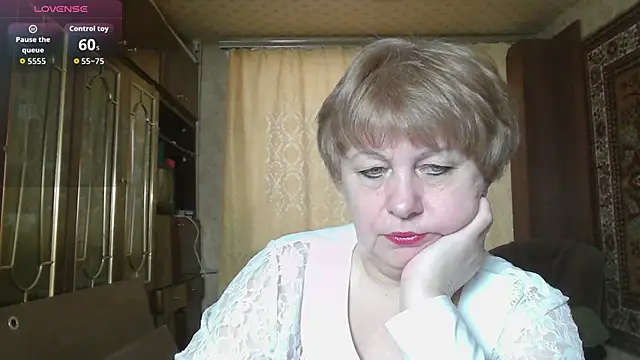 Snapshot of Casey_peach chatting on 03.10.26 Casey peach online show from 03.10.26