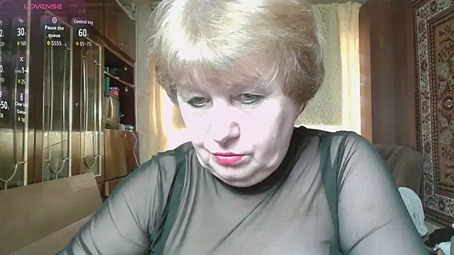 Snapshot of Casey_peach chatting on 03.24.26 Casey peach online show from 03.24.26