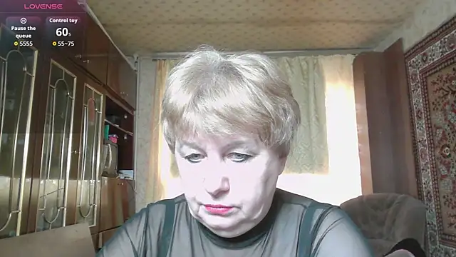 Snapshot of Casey_peach chatting on 04.06.26 Casey peach online show from 04.06.26