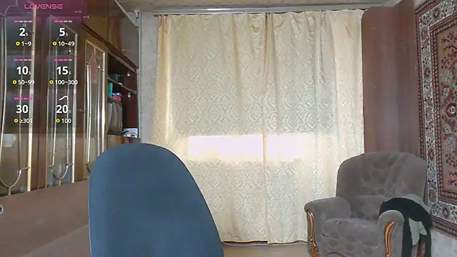 Snapshot of Casey_peach chatting on 04.09.26 Casey peach online show from 04.09.26