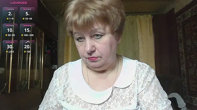 Snapshot of Casey_peach chatting on 04.14.26 Casey peach online show from 04.14.26