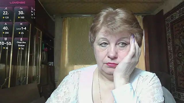 Snapshot of Casey_peach chatting on 04.17.26 Casey peach online show from 04.17.26