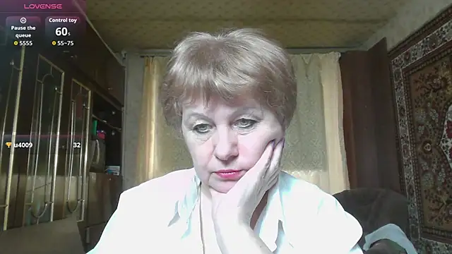 Snapshot of Casey_peach chatting on 04.23.26 Casey peach online show from 04.23.26