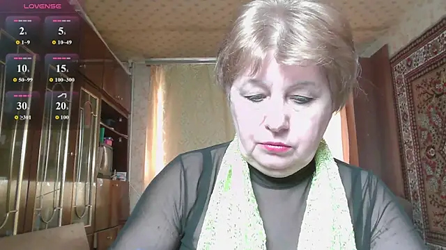 Snapshot of Casey_peach chatting on 04.29.26 Casey peach online show from 04.29.26