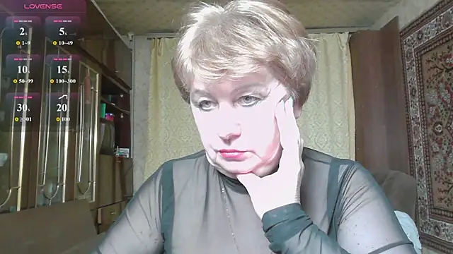 Snapshot of Casey_peach chatting on 04.29.26 Casey peach online show from 04.29.26