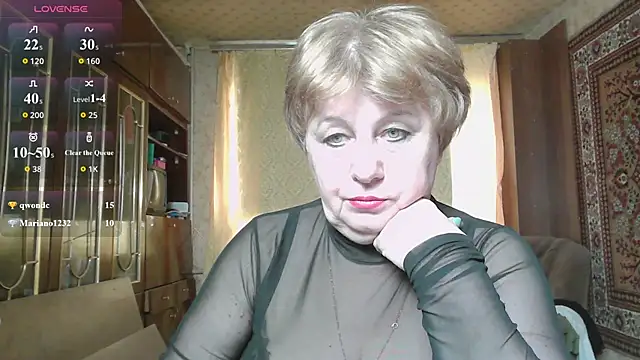 Snapshot of Casey_peach chatting on 05.06.26 Casey peach online show from 05.06.26