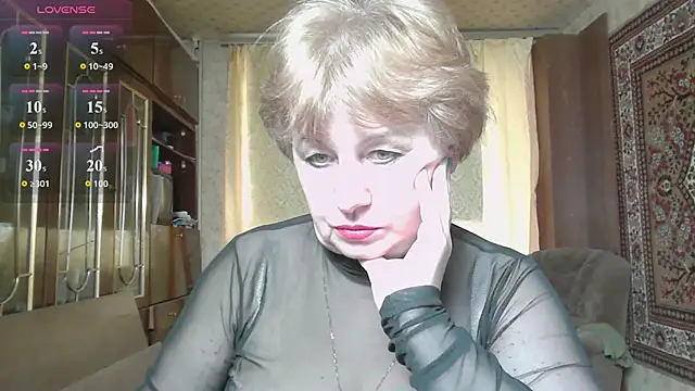 Snapshot of Casey_peach chatting on 05.10.26 Casey peach online show from 05.10.26
