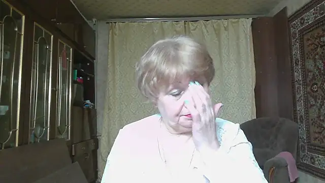 Snapshot of Casey_peach chatting on 05.12.26 Casey peach online show from 05.12.26