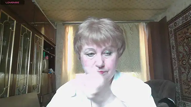 Snapshot of Casey_peach chatting on 05.18.26 Casey peach online show from 05.18.26