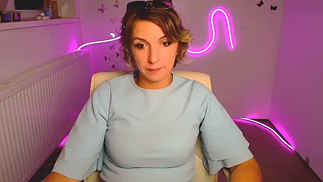 Snapshot of Lana_Foxyy chatting on 07.25.26 Lana Foxyy online show from 07.25.26