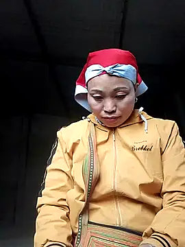 Snapshot of Maikha08 chatting on 02.12.26 Maikha08 online show from 02.12.26