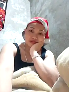 Snapshot of Maikha08 chatting on 02.14.26 Maikha08 online show from 02.14.26