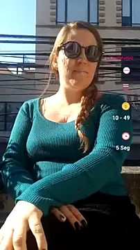 Snapshot of SofiEsteves chatting on 07.26.26 SofiEsteves online show from 07.26.26