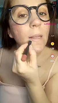Snapshot of SofiEsteves chatting on 07.29.26 SofiEsteves online show from 07.29.26