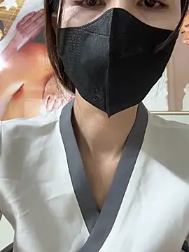 Snapshot of bi_biii chatting on 03.18.26 bi biii online show from 03.18.26