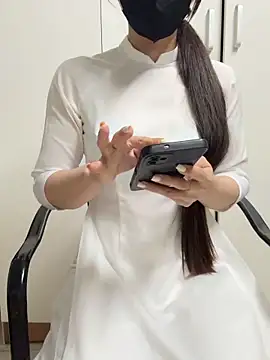 Snapshot of bi_biii chatting on 04.02.26 bi biii online show from 04.02.26