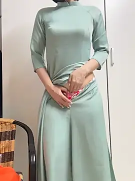 Snapshot of bi_biii chatting on 04.05.26 bi biii online show from 04.05.26