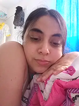 latin mommy  online show from 03.17.26