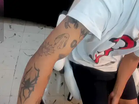 Snapshot of AndyKings_1 chatting on 01.13.26 AndyKings 1 online show from 01.13.26