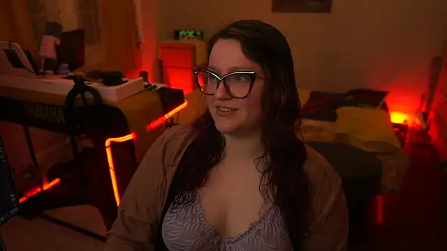 Snapshot of FireproofCuriousiteaze chatting on 03.28.26 FireproofCuriousiteaze online show from 03.28.26