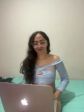 Snapshot of LatinDoll8 chatting on 05.15.26 LatinDoll8 online show from 05.15.26