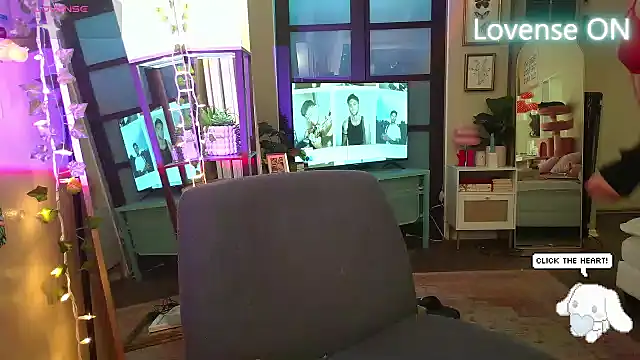 itscleomoon online show from 04.13.26